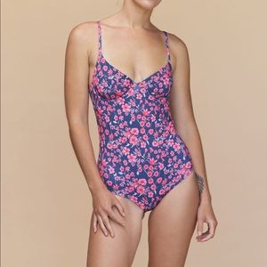 Acacia Swimwear NWT Marlow in Poppy Small